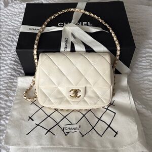 Chic Chanel White Quilted mini flap Bag,